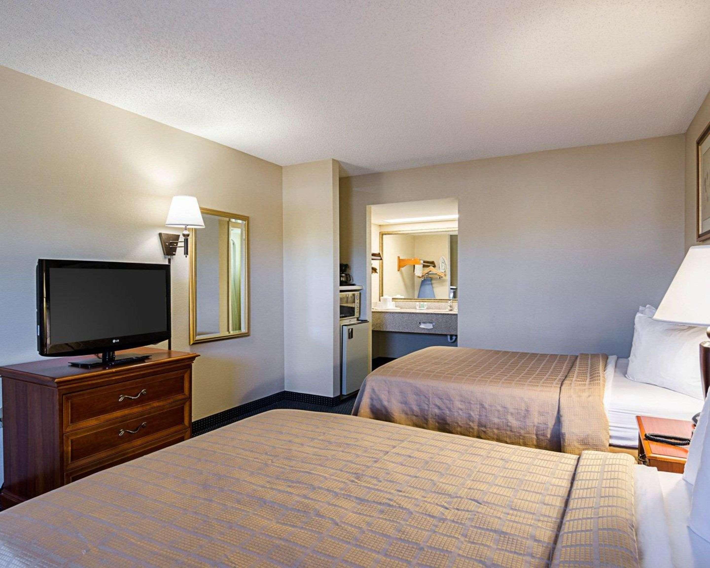 Quality Inn Troutville - Roanoke North Esterno foto