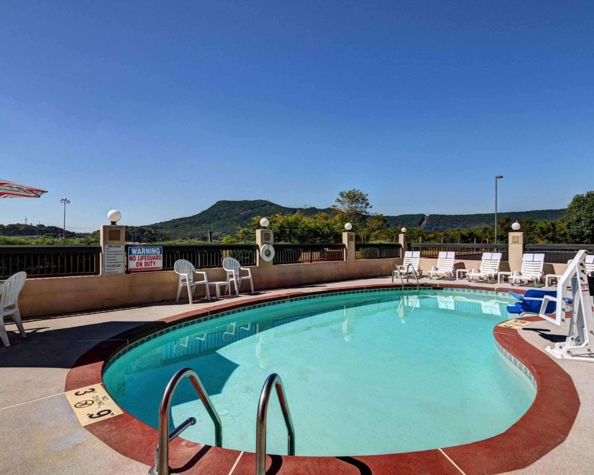 Quality Inn Troutville - Roanoke North Esterno foto