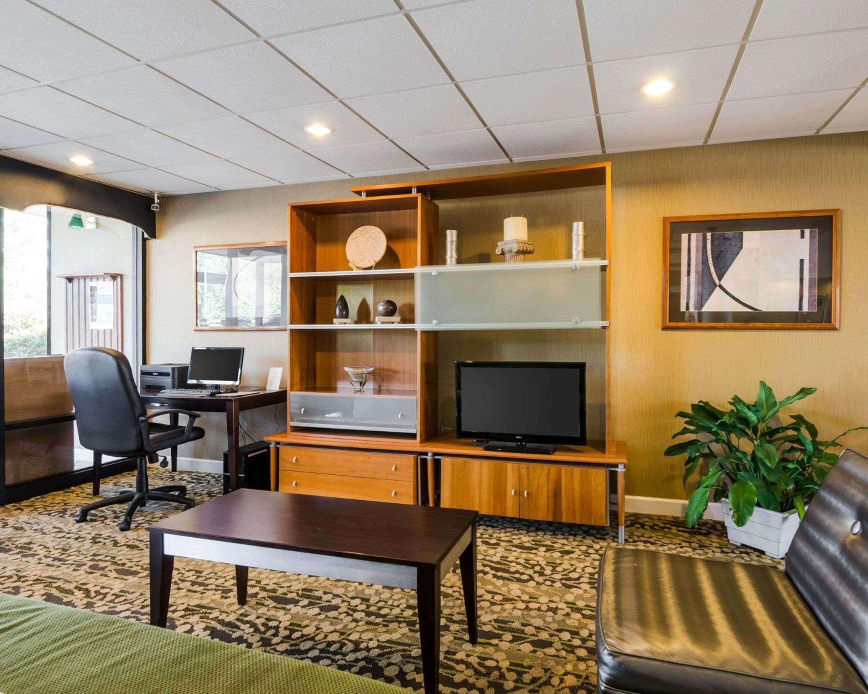 Quality Inn Troutville - Roanoke North Esterno foto