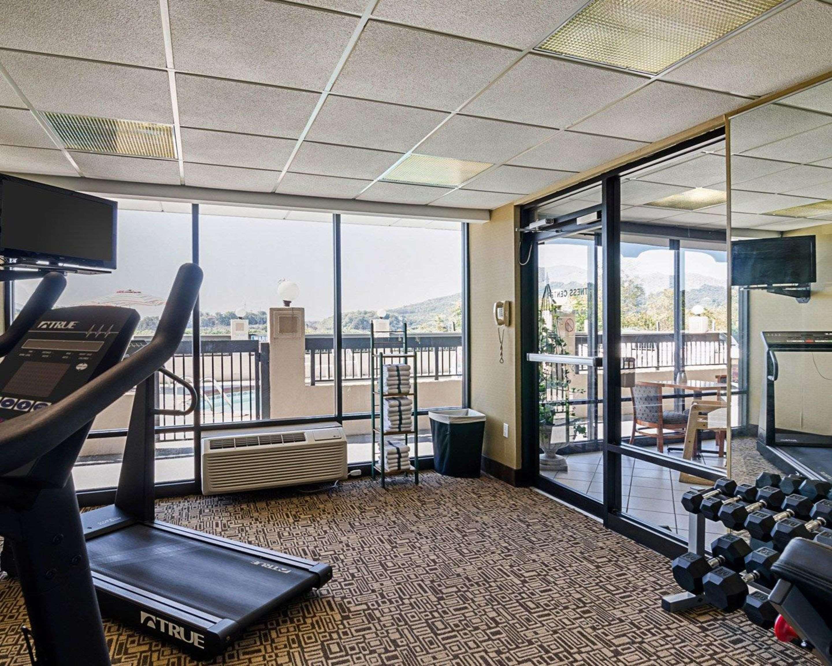 Quality Inn Troutville - Roanoke North Esterno foto