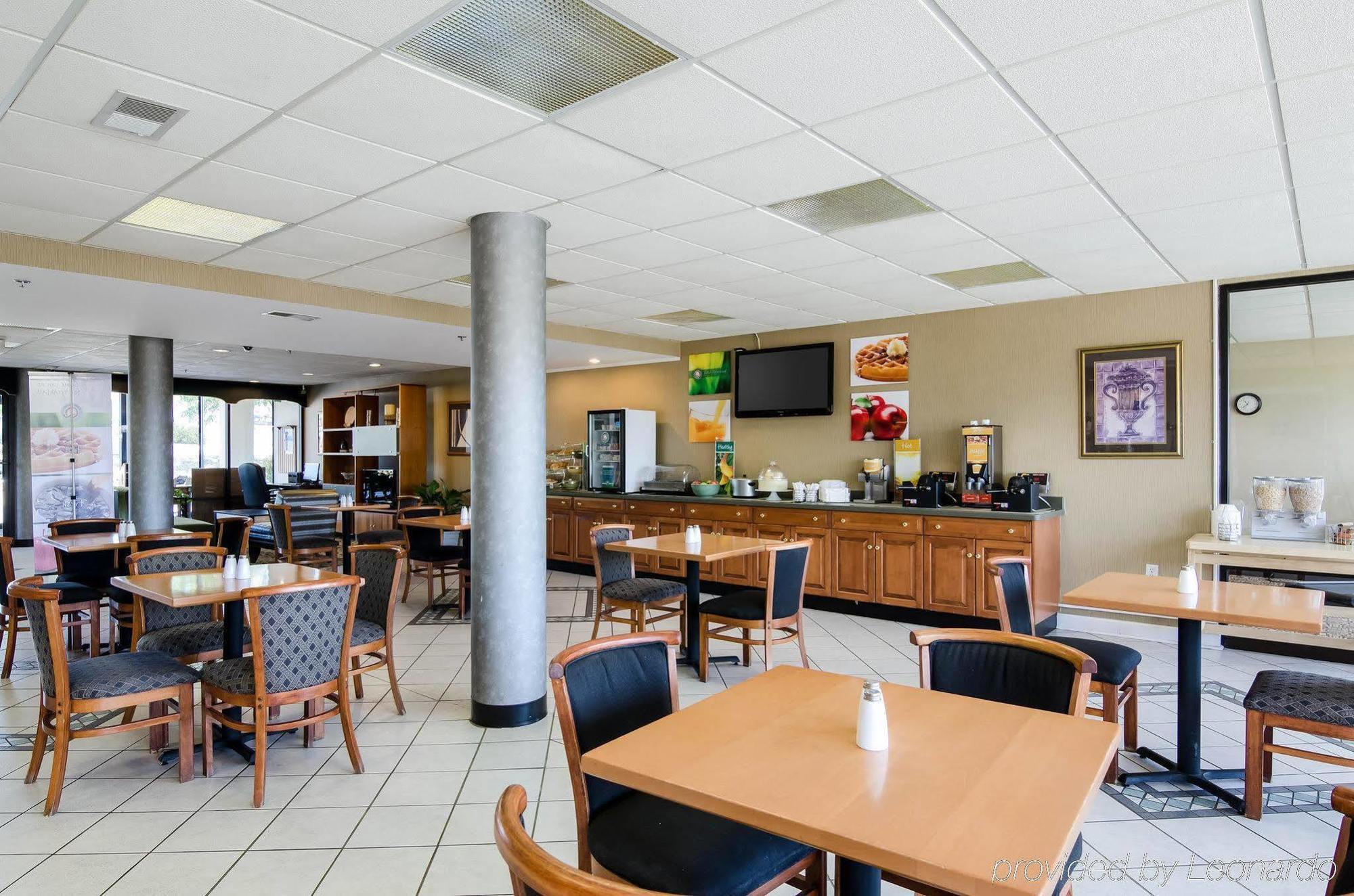 Quality Inn Troutville - Roanoke North Esterno foto