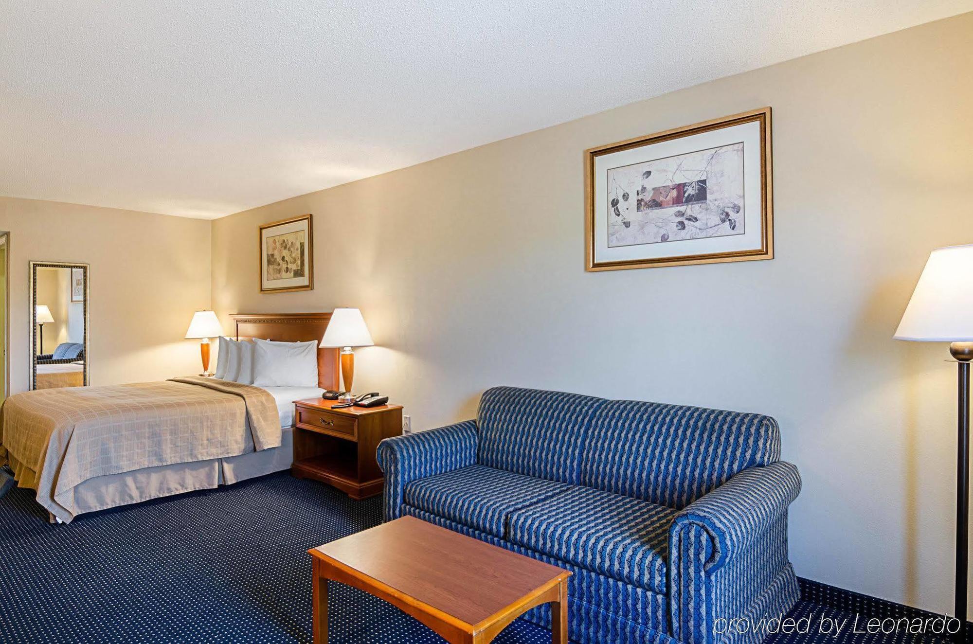 Quality Inn Troutville - Roanoke North Esterno foto
