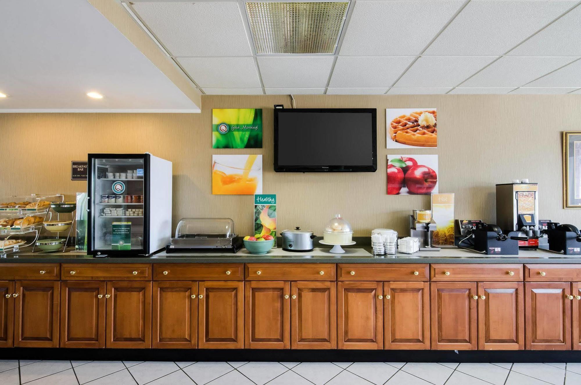Quality Inn Troutville - Roanoke North Esterno foto